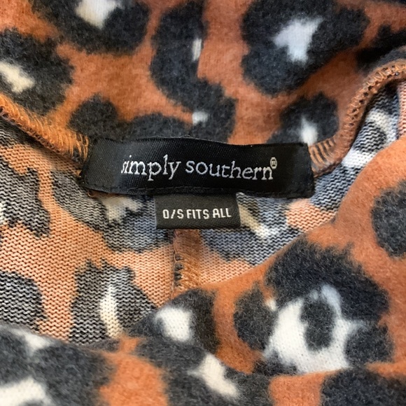 NWT Simply Southern Leopard Turtleneck Top One Size O/S - Picture 3 of 4
